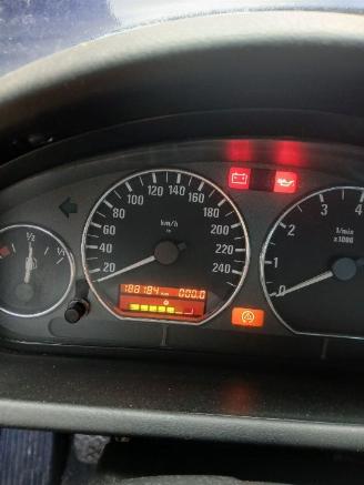 BMW Z3 Z3 Roadster (E36/7) Cabrio 1.8 (M43-B18(184E2)) [85kW]  (10-1995/10-19=
98) picture 2