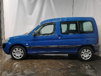 Peugeot Partner Partner Combispace MPV 1.6 16V (TU5JP4(NFU)) [80kW]  (07-2001/03-2008)= picture 4