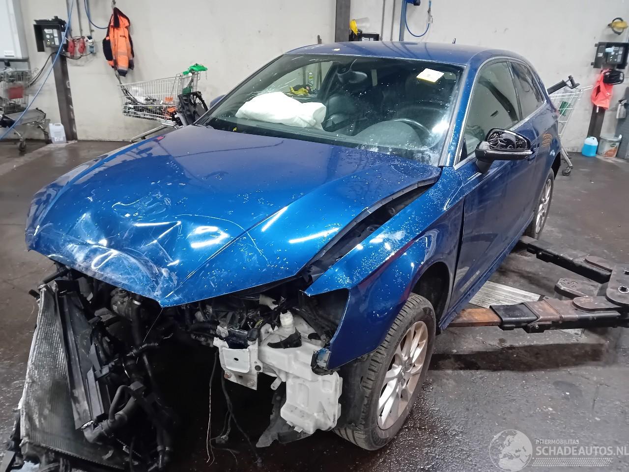 Audi A3 A3 (8V1/8VK) Hatchback 3-drs 1.6 TDI Ultra 16V (CRKB(Euro 5)) [81kW]  =
(09-2013/12-2017)