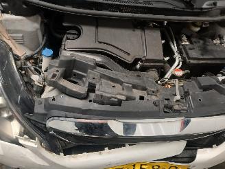 Peugeot 108 108 Hatchback 1.0 12V (1KRFE(CFB)) [51kW]  (05-2014/...) picture 24