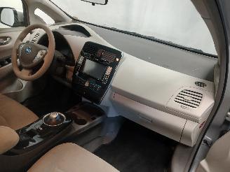 Nissan Leaf Leaf (ZE0) Hatchback Leaf (EM61) [80kW]  (11-2010/12-2017) picture 7