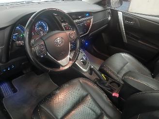 Toyota Auris Auris (E18) Hatchback 5-drs 1.8 16V Hybrid (2ZRFXE) [100kW]  (10-2012/=
03-2019) picture 13