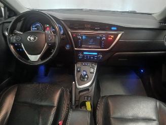 Toyota Auris Auris (E18) Hatchback 5-drs 1.8 16V Hybrid (2ZRFXE) [100kW]  (10-2012/=
03-2019) picture 11