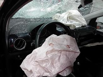 Volkswagen Up! Up! (121) Hatchback 1.0 12V 60 (CHYE) [44kW]  (08-2011/08-2020) picture 5