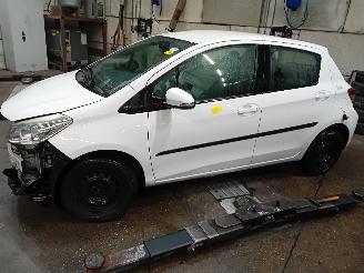 rozbiórka samochody osobowe Toyota Yaris Yaris III (P13) Hatchback 1.0 12V VVT-i (1KR-FE) [51kW]  (12-2010/09-2=
020) 2013/11