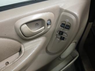 Chrysler Voyager Voyager/Grand Voyager (RG/RS) MPV 3.3 V6 (EGA) [128kW]  (02-2000/12-20=
08) picture 13