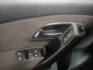 Volkswagen Polo Polo V (6R) Hatchback 1.6 TDI 16V 90 (CAYB(Euro 5)) [66kW]  (06-2009/0=
5-2014) picture 13