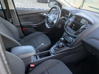 Ford Focus Focus 3 Wagon Combi 1.0 Ti-VCT EcoBoost 12V 125 (M1DD) [92kW]  (02-201=
2/05-2018) picture 8