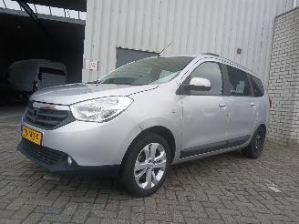 skadebil auto Dacia Lodgy Lodgy (JS) MPV 1.2 TCE 16V (H5F-402(H5F-C4)) [85kW]  (03-2012/...) 2015/5
