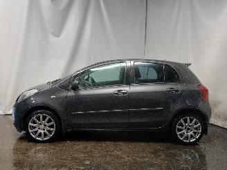 Toyota Yaris Yaris II (P9) Hatchback 1.3 16V VVT-i (2SZFE) [64kW]  (08-2005/11-2010=
) picture 4