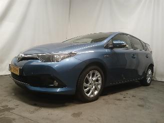Toyota Auris Auris (E18) Hatchback 5-drs 1.8 16V Hybrid (2ZRFXE) [100kW]  (10-2012/=
03-2019) picture 3
