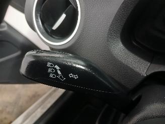 Volkswagen Up! Up! (121) Hatchback 1.0 12V 60 (CHYA) [44kW]  (08-2011/08-2020) picture 13