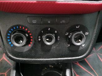 Fiat Punto Grande Punto (199) Hatchback 1.3 JTD Multijet 16V VGT (199.B.4000(Euro=
 5)) [62kW]  (04-2010/...) picture 19