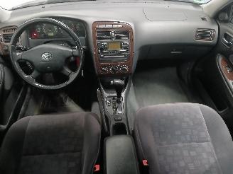 Toyota Avensis Avensis (T22) Sedan 1.8 16V VVT-i (1ZZFE) [95kW]  (10-2000/02-2003) picture 11