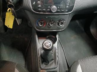 Fiat Punto Punto III (199) Hatchback 0.9 TwinAir (312.A.2000) [63kW]  (03-2012/..=
=2E) picture 19