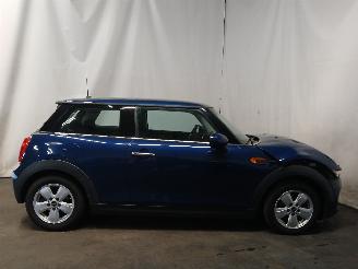 Mini Mini Mini (F56) Hatchback 3-drs 1.5 12V One D (B37C15A) [70kW]  (03-2014/..=
=2E) picture 7