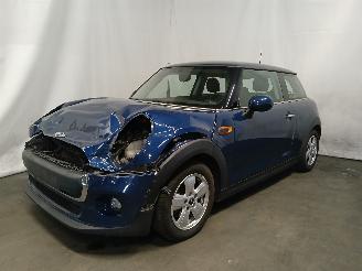 Mini Mini Mini (F56) Hatchback 3-drs 1.5 12V One D (B37C15A) [70kW]  (03-2014/..=
=2E) picture 3