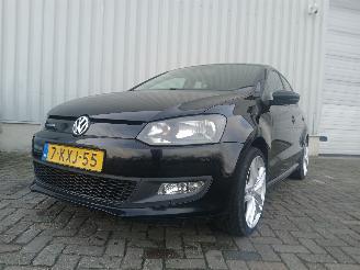 Schadeauto Volkswagen Polo Polo V (6R) Hatchback 1.2 TDI 12V BlueMotion (CFWA(Euro 5)) [55kW]  (1=
0-2009/05-2014) 2013/8