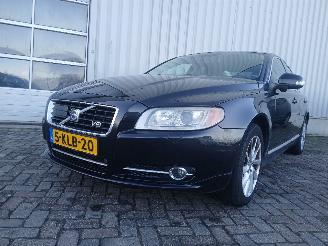 damaged passenger cars Volvo S-80 S80 (AR/AS) Sedan 4.4 V8 32V AWD (B8444S) [232kW]  (03-2006/12-2010) 2009/2