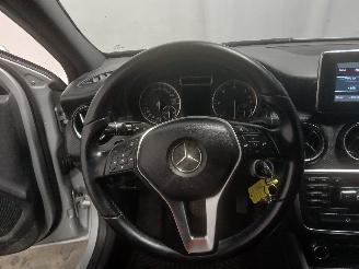 Mercedes A-klasse A (W176) Hatchback 1.8 A-180 CDI 16V (OM651.901(Euro 5)) [80kW]  (06-2=
012/10-2014) picture 21