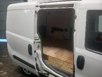 Fiat Doblo Doblo Cargo (263) Van 1.3 D Multijet (263.A.6000) [55kW]  (11-2013/12-=
2023) picture 10