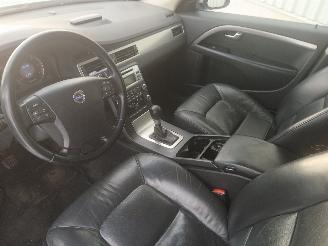 Volvo V-70 V70 (BW) Combi 2.0 D 16V (D4204T(Euro 3)) [100kW]  (10-2007/12-2015) picture 11