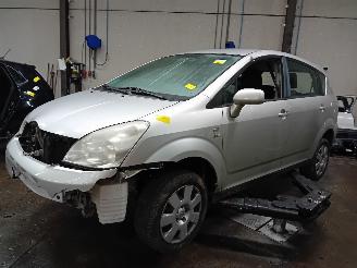 Vrakbiler auto Toyota Corolla Corolla Verso (R10/11) MPV 1.8 16V VVT-i (1ZZFE) [95kW]  (04-2004/03-2=
009) 2005/1