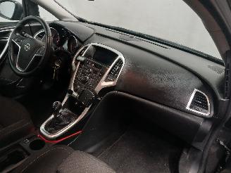 Opel Astra Astra J Sports Tourer (PD8/PE8/PF8) Combi 1.4 Turbo 16V (A14NET(Euro 5=
)) [103kW]  (10-2010/10-2015) picture 8