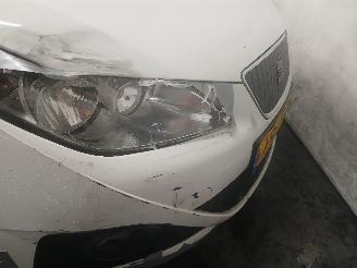 Seat Ibiza Ibiza IV (6J5) Hatchback 5-drs 1.2 TDI Ecomotive (CFWA) [55kW]  (06-20=
10/05-2015) picture 26