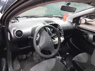 Peugeot 107 107 Hatchback 1.0 12V (384F(1KR)) [50kW]  (06-2005/05-2014) picture 5