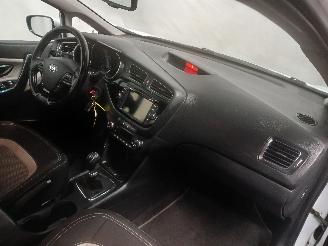 Kia Cee d Cee'd Sportswagon (JDC5) Combi 1.6 GDI 16V (G4FD) [99kW]  (09-2012/12-=
2018) picture 7