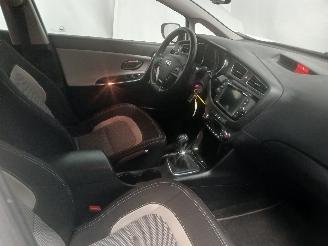 Kia Cee d Cee'd Sportswagon (JDC5) Combi 1.6 GDI 16V (G4FD) [99kW]  (09-2012/12-=
2018) picture 8