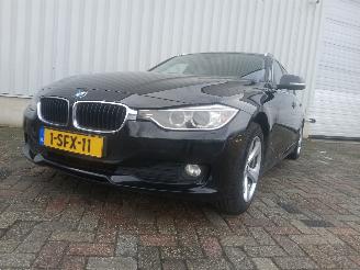 skadebil auto BMW 3-serie 3 serie Touring (F31) Combi 320d 2.0 16V (N47-D20C) [120kW]  (07-2012/=
06-2019) 2013/9