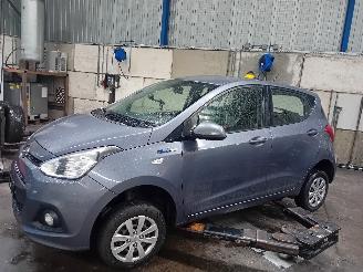 Vrakbiler auto Hyundai I-10 i10 (B5) Hatchback 1.0 12V (G3LA) [49kW]  (08-2013/06-2020) 2016/6