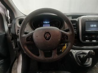 Renault Trafic Trafic (1FL/2FL/3FL/4FL) Van 1.6 dCi 125 Twin Turbo (R9M-452(R9M-D4)) =
[92kW]  (07-2015/...) picture 18