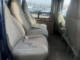 GMC  Chevrolet Express picture 9