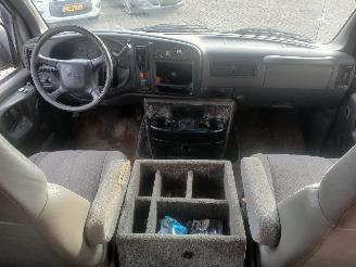 GMC  Chevrolet Express picture 10