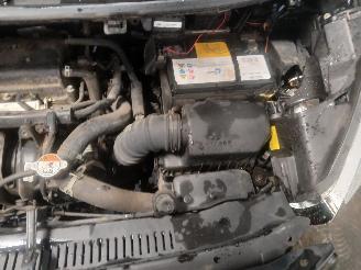 Kia Venga Venga MPV 1.4 CVVT 16V (G4FA) [66kW]  (02-2010/03-2019) picture 26