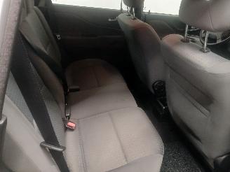 Mitsubishi Space-star Space Star (DG) MPV 1.6 16V (4G18) [72kW]  (01-2001/12-2004) picture 10