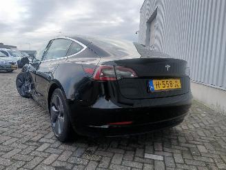 Tesla Model 3 Model 3 Sedan Long Range AWD 75 kWh (3D5) [258kW]  (06-2018/...) picture 17