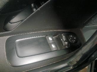 Peugeot 208 208 I (CA/CC/CK/CL) Hatchback 1.2 Vti 12V PureTech 82 (EB2F(HMZ)) [60k=
W]  (03-2012/12-2019) picture 13