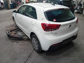 Kia Rio Rio IV (YB) Hatchback 1.0i T-GDi 100 12V (G3LC) [74kW]  (01-2017/09-20=
20) picture 4