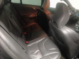 Volvo V-60 V60 I (FW/GW) Combi 2.0 D4 16V (D4204T5(Euro 6)) [133kW]  (10-2013/12-=
2015) picture 10