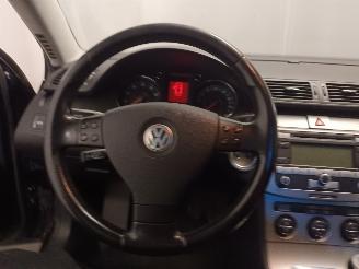 Volkswagen Passat Passat Variant (3C5) Combi 1.6 FSI 16V (BLF(Euro 4)) [85kW]  (08-2005/=
06-2008) picture 11