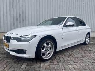 BMW 3-serie 3 serie (F30) Sedan 320i 2.0 16V (N20-B20A) [180kW]  (11-2011/10-2018)= picture 3