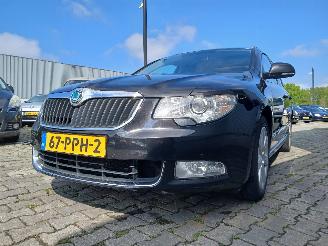uszkodzony samochody osobowe Skoda Superb Superb Combi (3TAC/TAF) Combi 1.8 TSI 16V (CDAA) [118kW]  (10-2009/05-=
2015) 2011/3