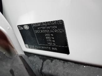 Jaguar F-Pace F-Pace SUV 2.0 D 180 16V AWD (204DTD(AJ20D4)) [132kW]  (09-2015/12-202=
5) picture 6