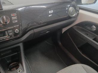 Volkswagen Up! Up! (121) Hatchback 1.0 12V 60 (CHYA) [44kW]  (08-2011/08-2020) picture 15