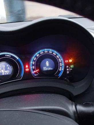 Toyota Auris Auris (E15) Hatchback 1.8 16V HSD Full Hybrid (2ZRFXE) [100kW]  (09-20=
10/09-2012) picture 2