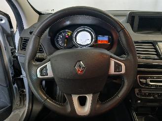 Renault Mégane Megane III Grandtour (KZ) Combi 5-drs 1.4 16V TCe 130 (H4J-700(H4J-A7)=
) [96kW]  (05-2009/02-2016) picture 16